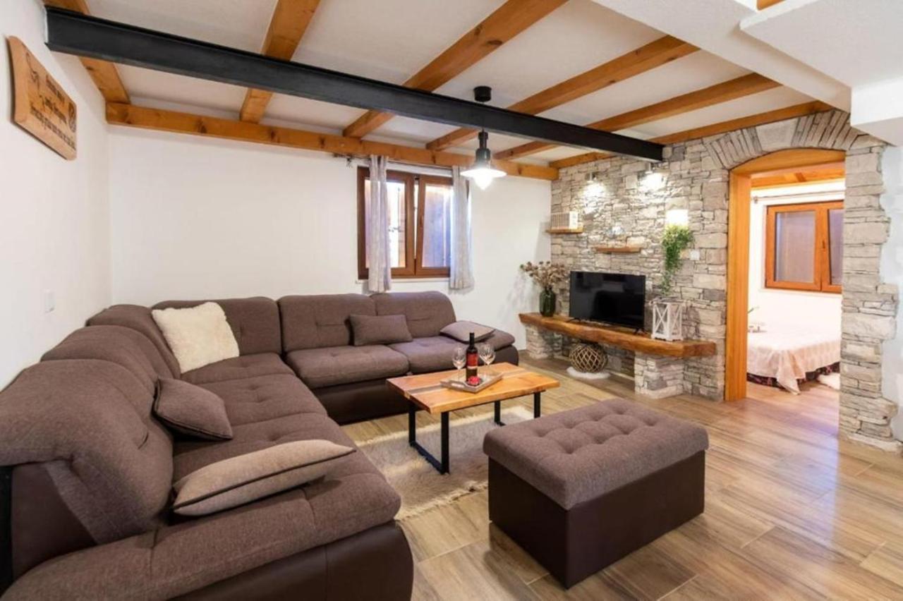 Villa Menalo 네움 외부 사진