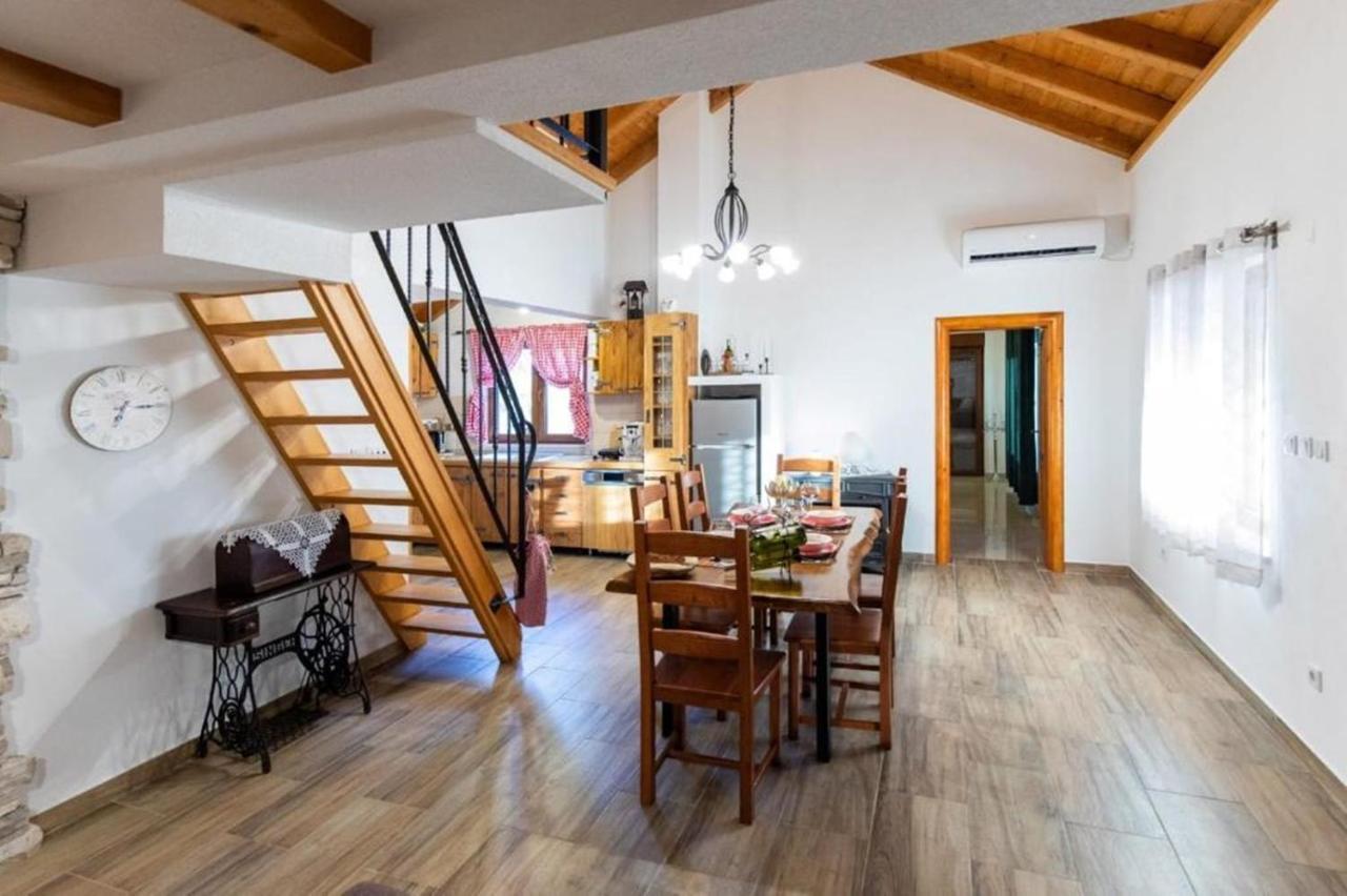 Villa Menalo 네움 외부 사진