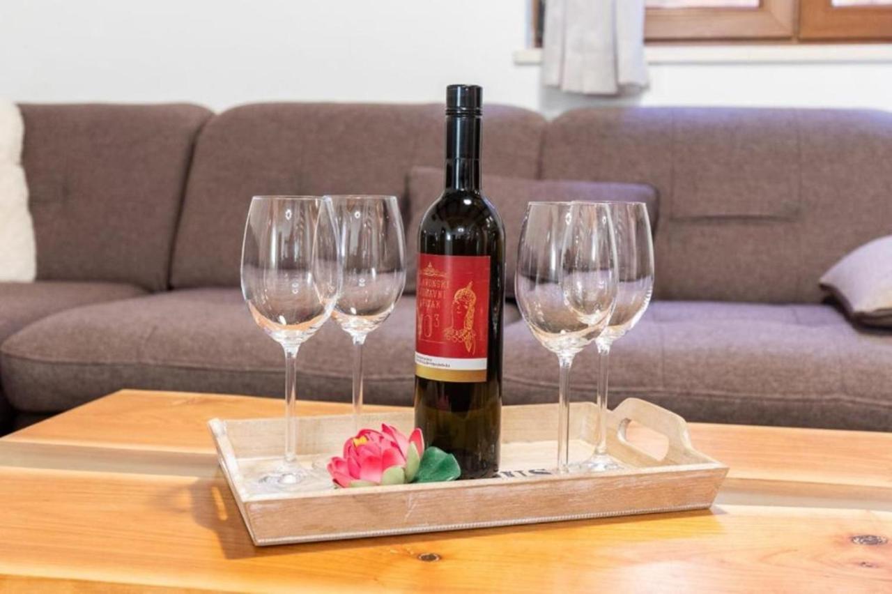Villa Menalo 네움 외부 사진